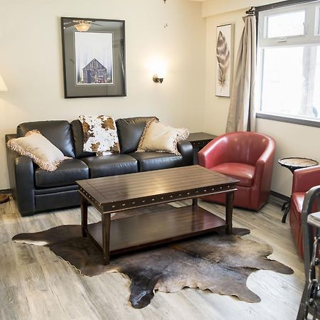 Yamnuska Suites Canmore Eksteriør billede