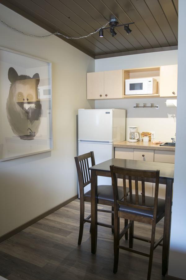 Yamnuska Suites Canmore Eksteriør billede