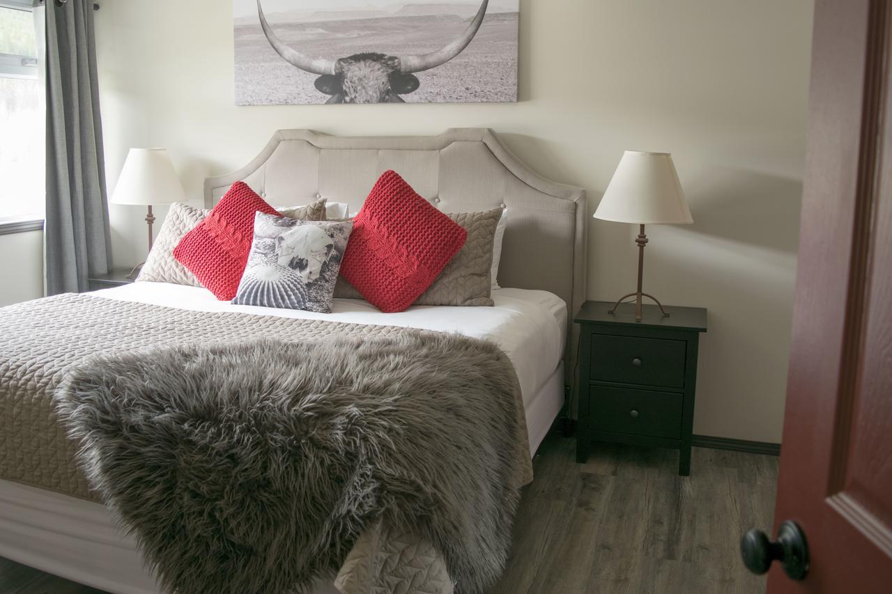 Yamnuska Suites Canmore Eksteriør billede